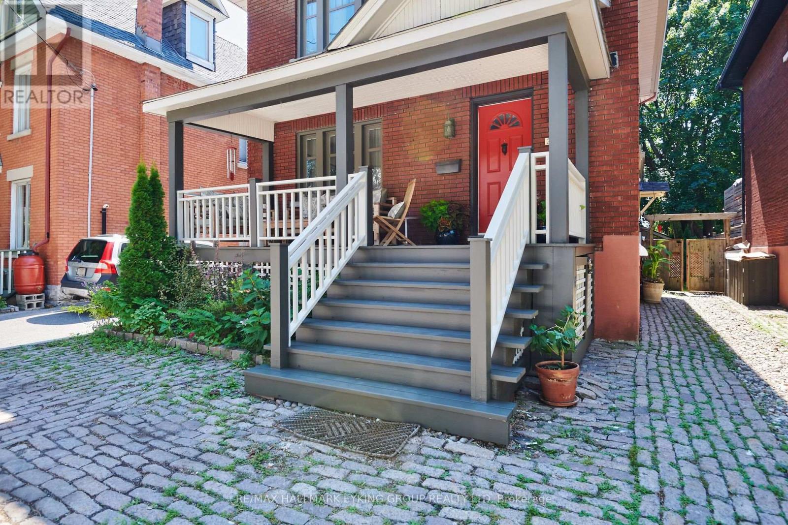 290 Flora Street, Ottawa, Ontario  K1R 5S3 - Photo 2 - X13645196