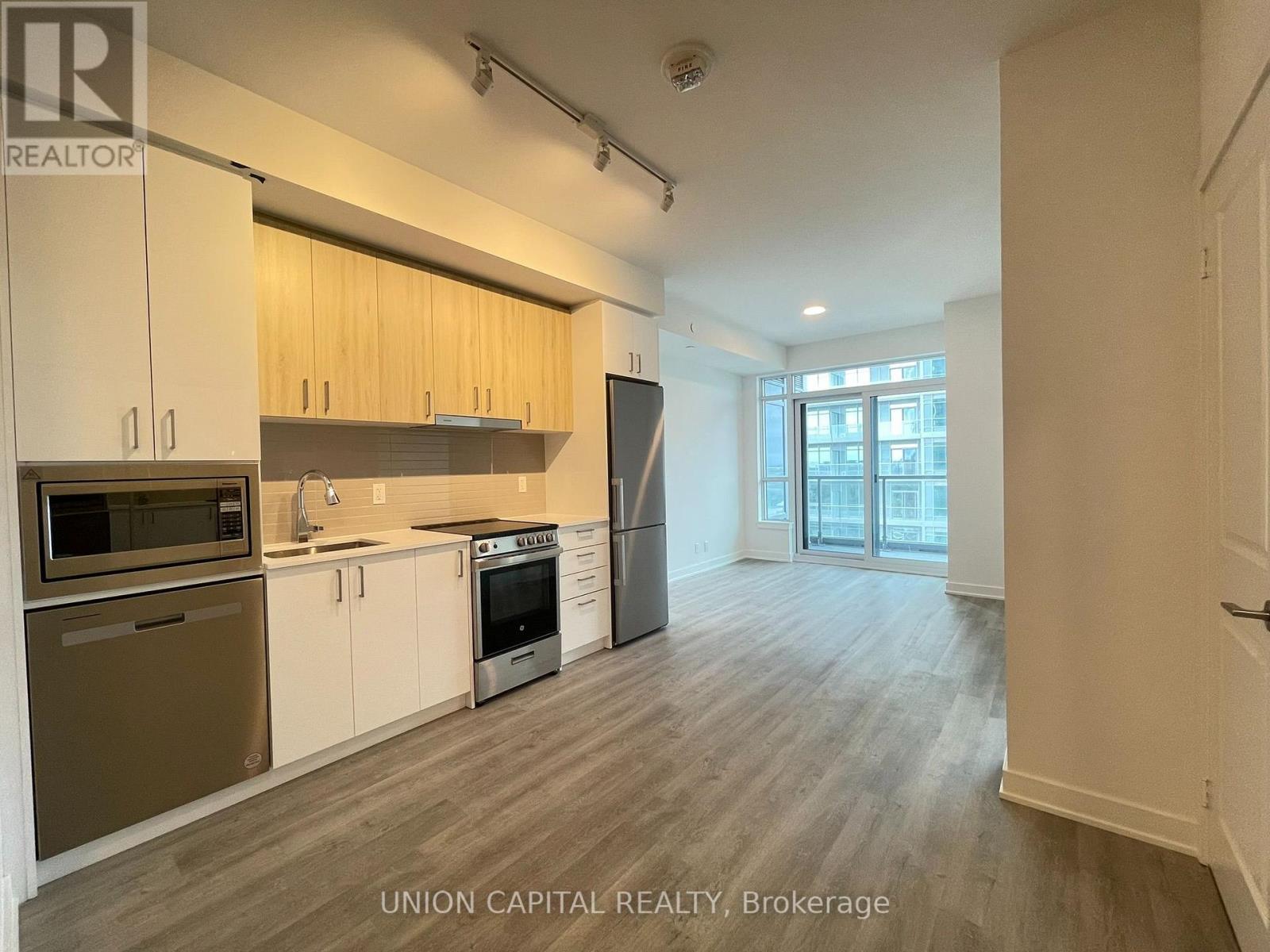 1403 - 50 Upper Mall Way, Vaughan (Brownridge), Ontario  L4J 0L7 - Photo 1 - N13644860