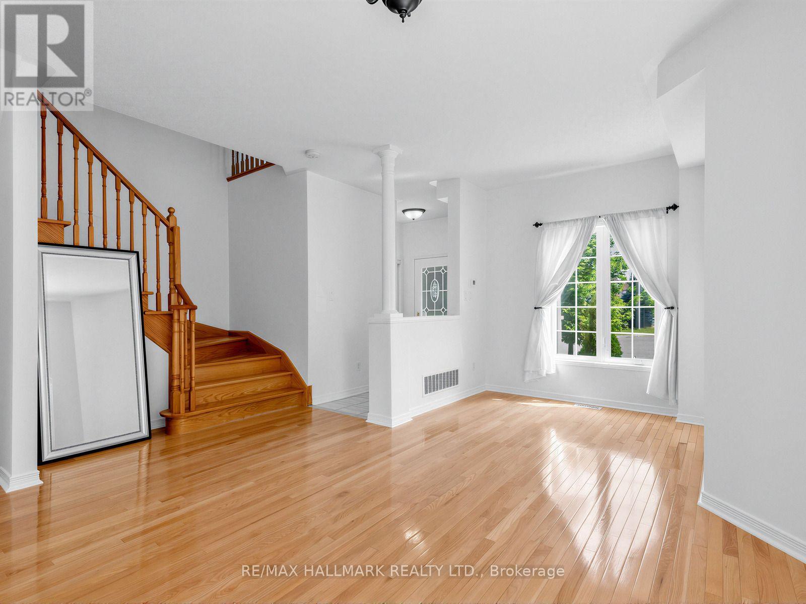 79 Wheelwright Drive, Richmond Hill, Ontario L4E 5A1 - Photo 4 - N13645048