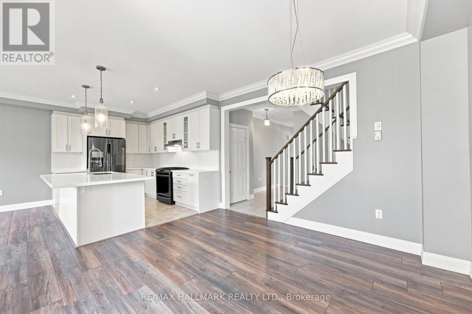 82 Martin Trail, New Tecumseth (Tottenham), Ontario  L0G 1W0 - Photo 19 - N13645066