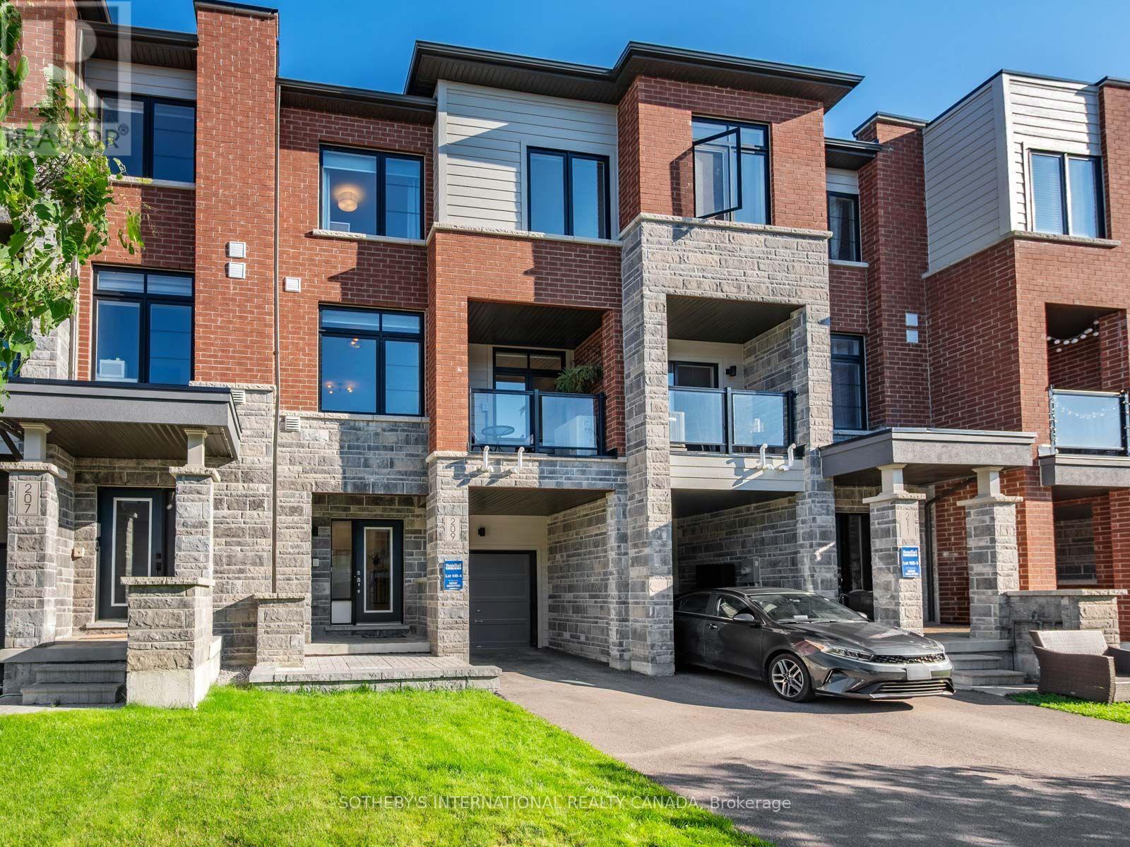 209 Vivant Street, Newmarket, Ontario  L3X 0K7 - Photo 1 - N13645184