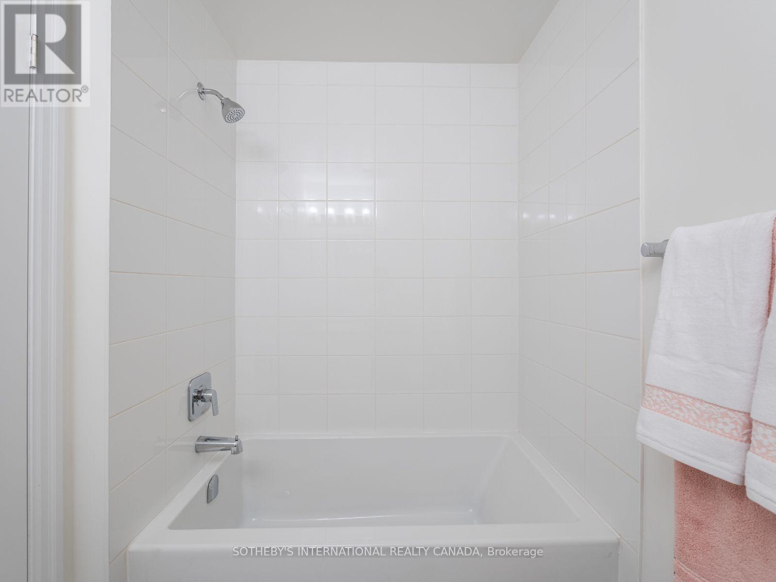 209 Vivant Street, Newmarket, Ontario  L3X 0K7 - Photo 25 - N13645184