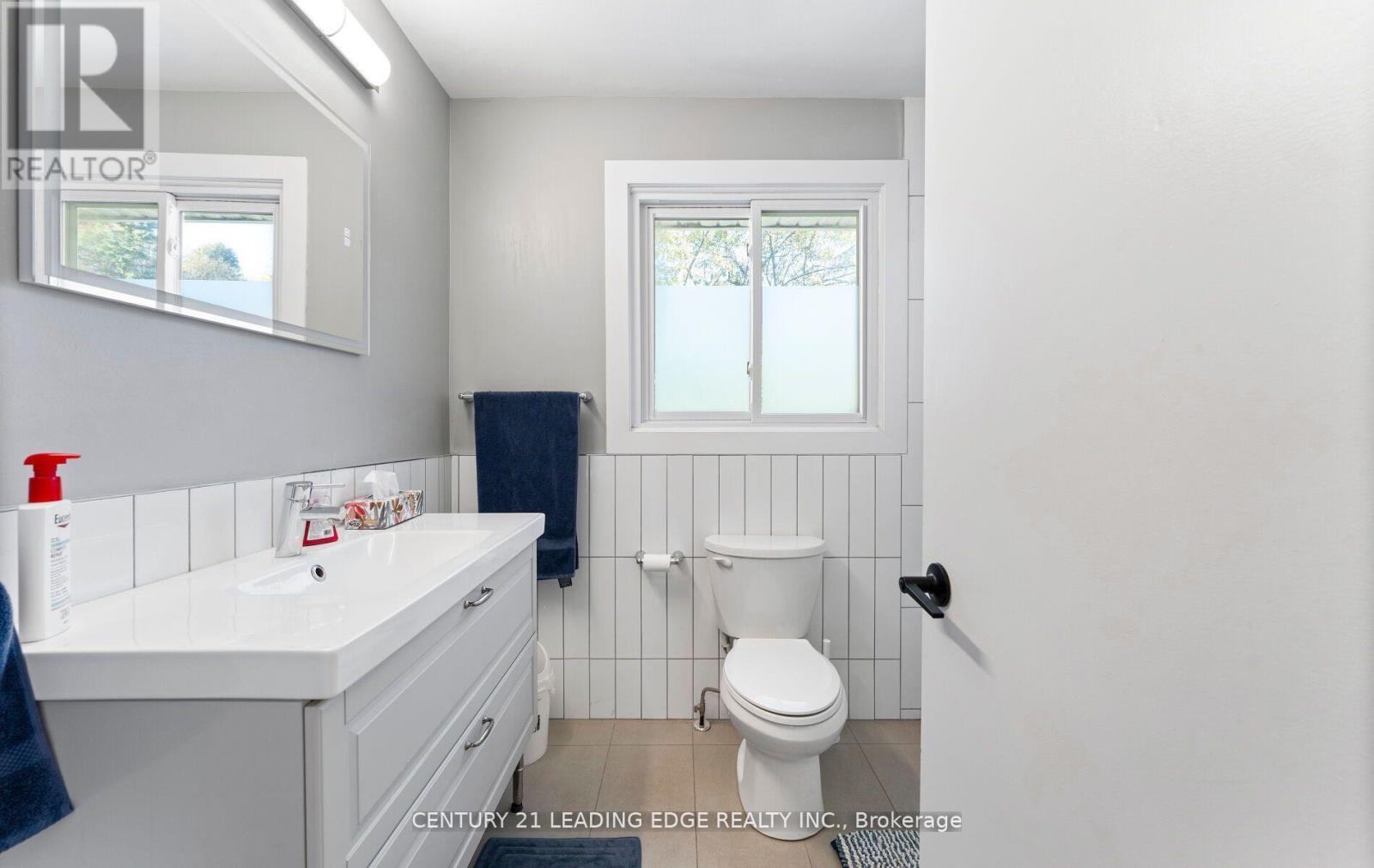 45 Bayview Drive, Barrie, Ontario  L4N 3N8 - Photo 24 - S13645072