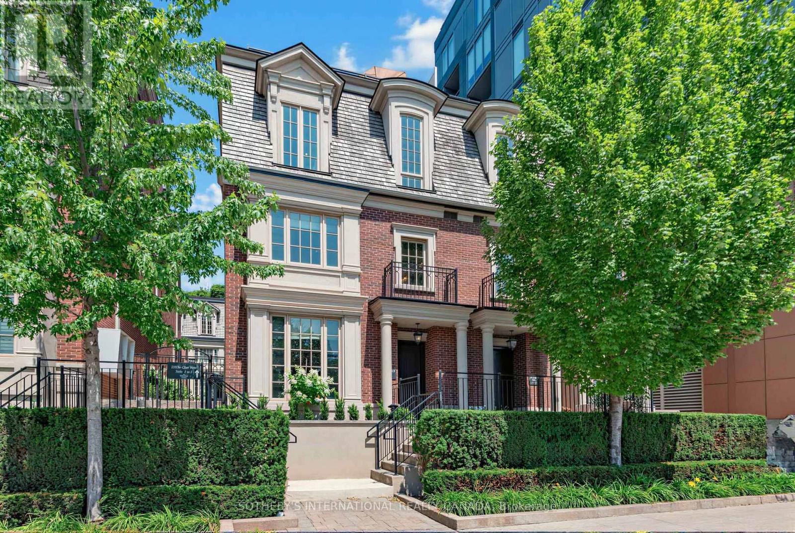 Th1 - 288 St Clair Avenue W, Toronto, Ontario  M4V 1S3 - Photo 2 - C13593406