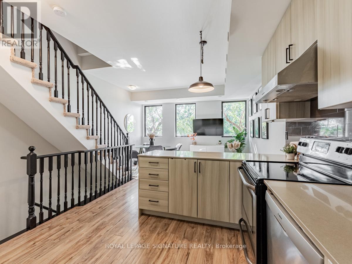 60 - 68 Winston Park Boulevard, Toronto, Ontario  M3K 1C3 - Photo 5 - W13644854
