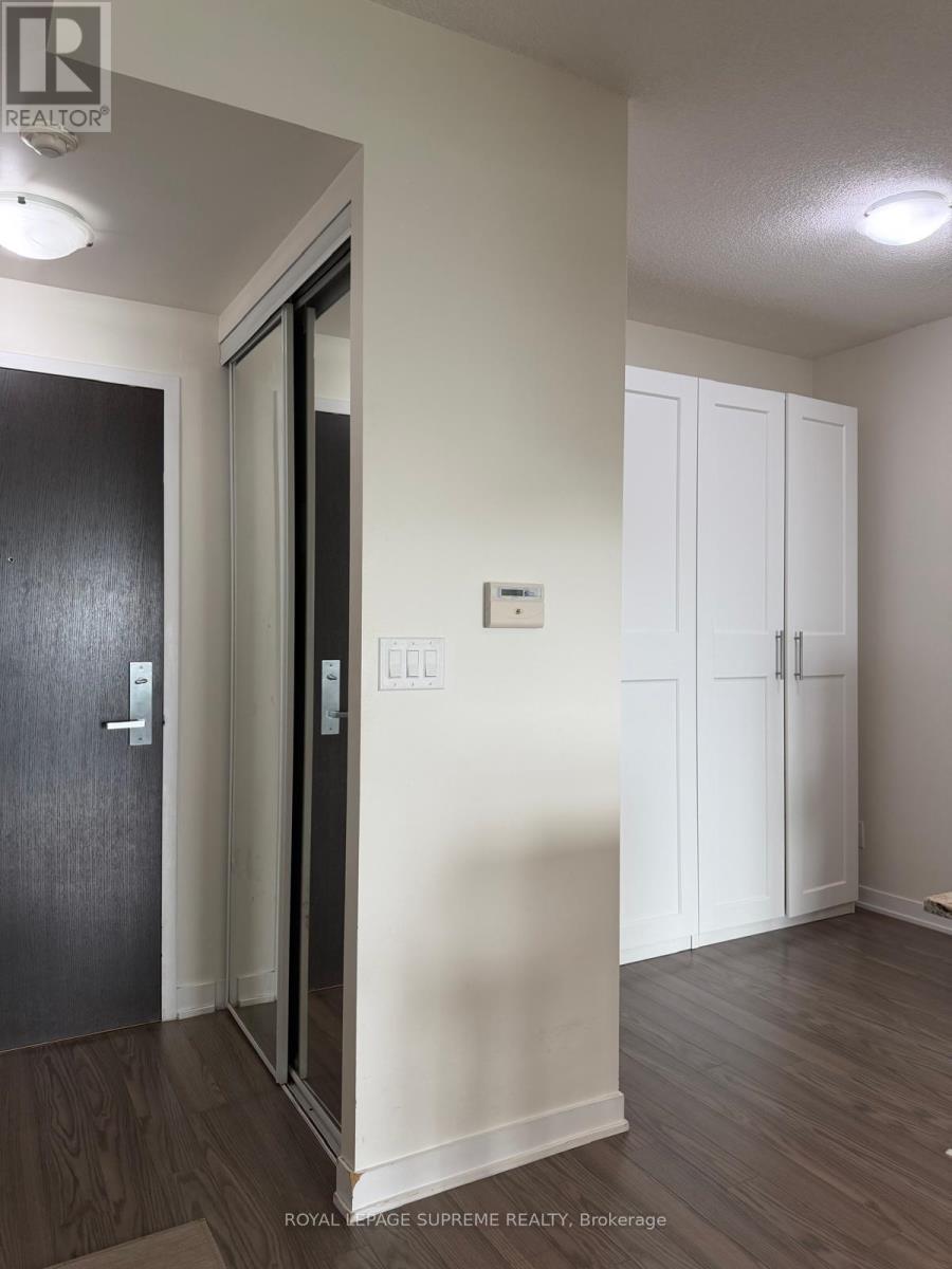 1429 - 165 Legion Road, Toronto, Ontario  M8Y 0B3 - Photo 2 - W13644884