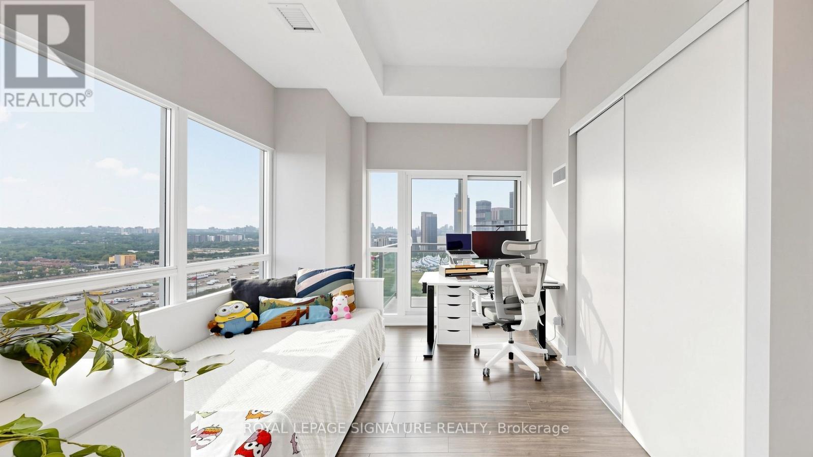 2524 - 165 Legion Road, Toronto, Ontario  M8Y 0B3 - Photo 22 - W13644922