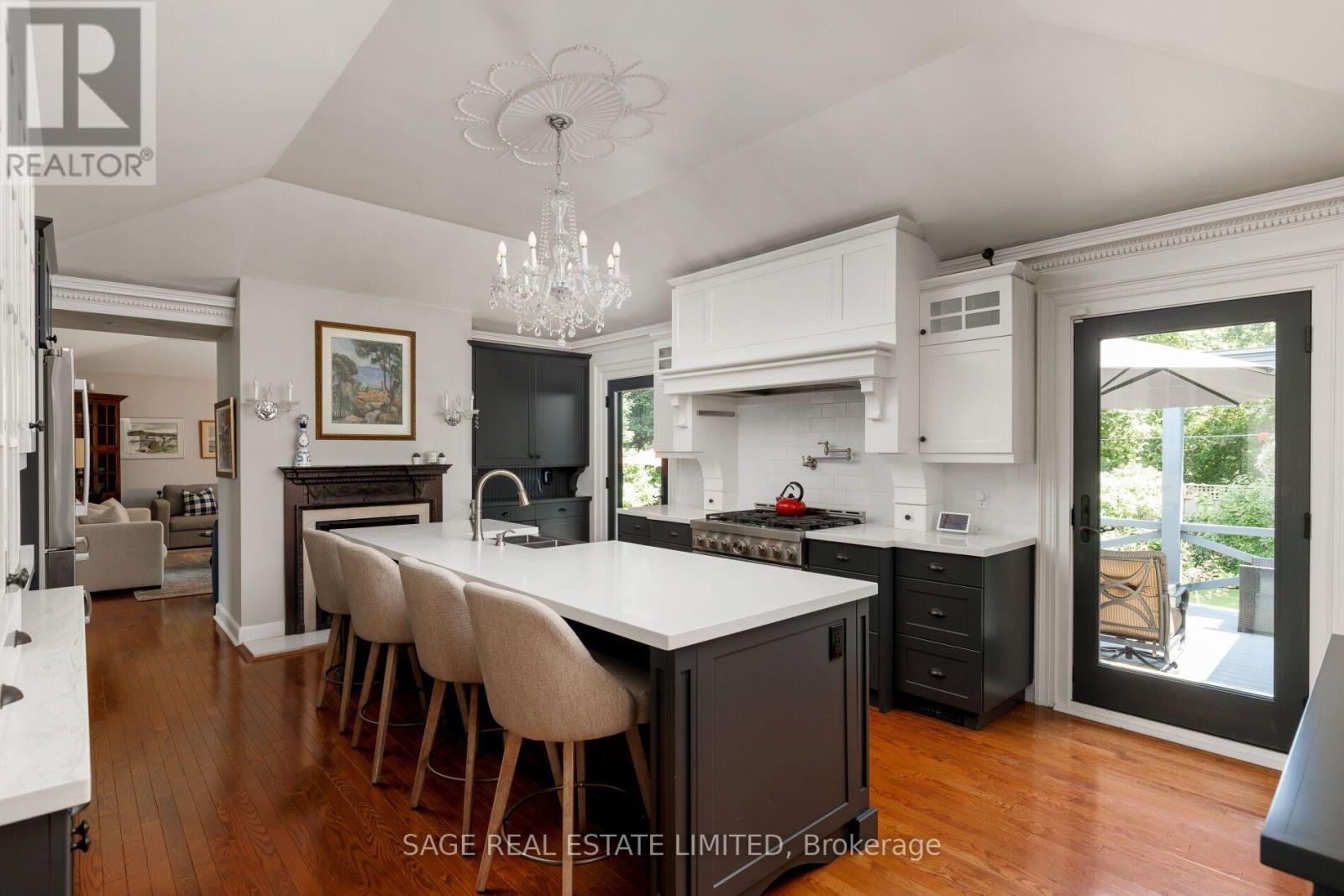 5 Blair Athol Crescent, Toronto, Ontario  M9A 1X6 - Photo 12 - W13644972