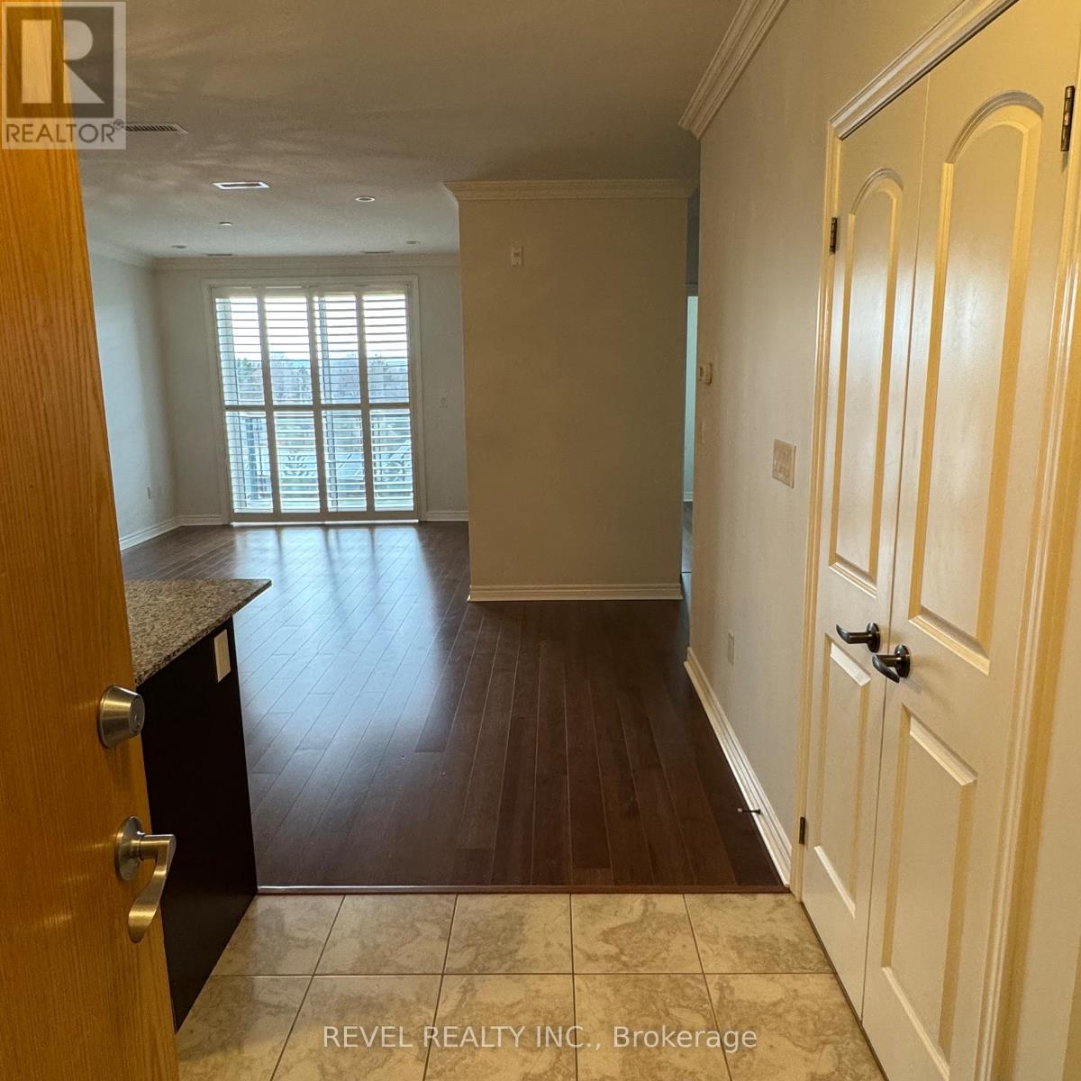 422 - 383 Main Street E, Milton, Ontario  L9T 8K8 - Photo 3 - W13645036