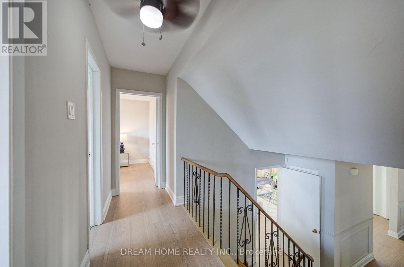 1323 Shamir Crescent, Mississauga, Ontario  L5C 1L2 - Photo 17 - W13645144