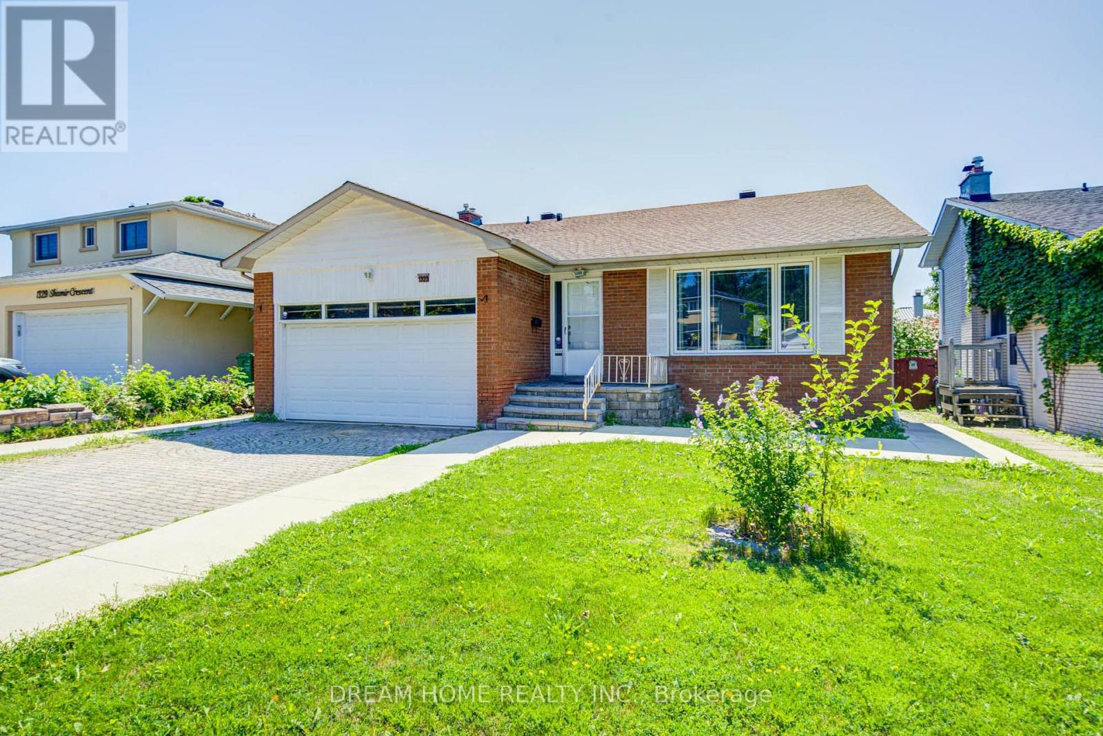 1323 Shamir Crescent, Mississauga, Ontario  L5C 1L2 - Photo 2 - W13645144