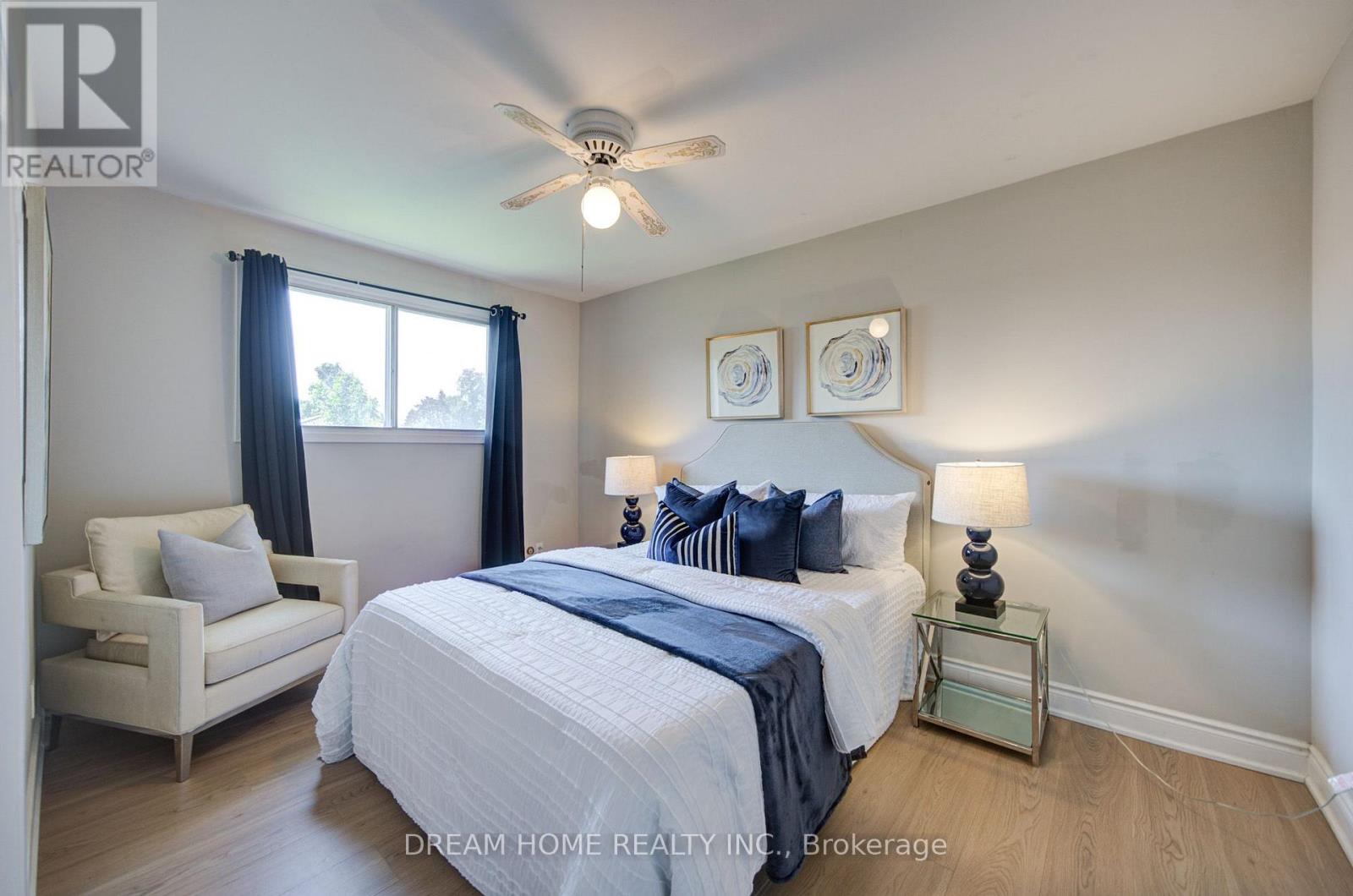 1323 Shamir Crescent, Mississauga, Ontario  L5C 1L2 - Photo 20 - W13645144