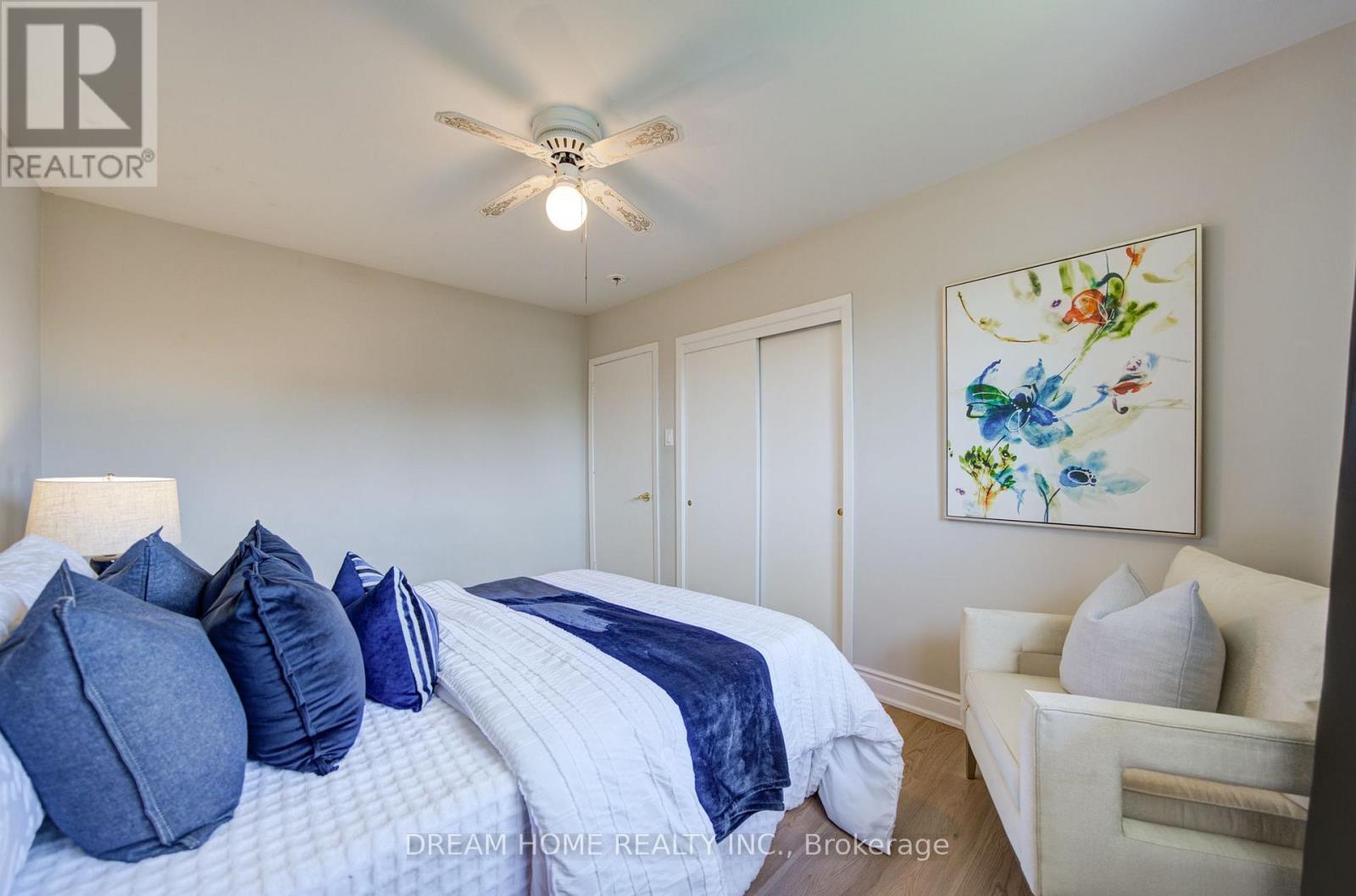 1323 Shamir Crescent, Mississauga, Ontario  L5C 1L2 - Photo 22 - W13645144