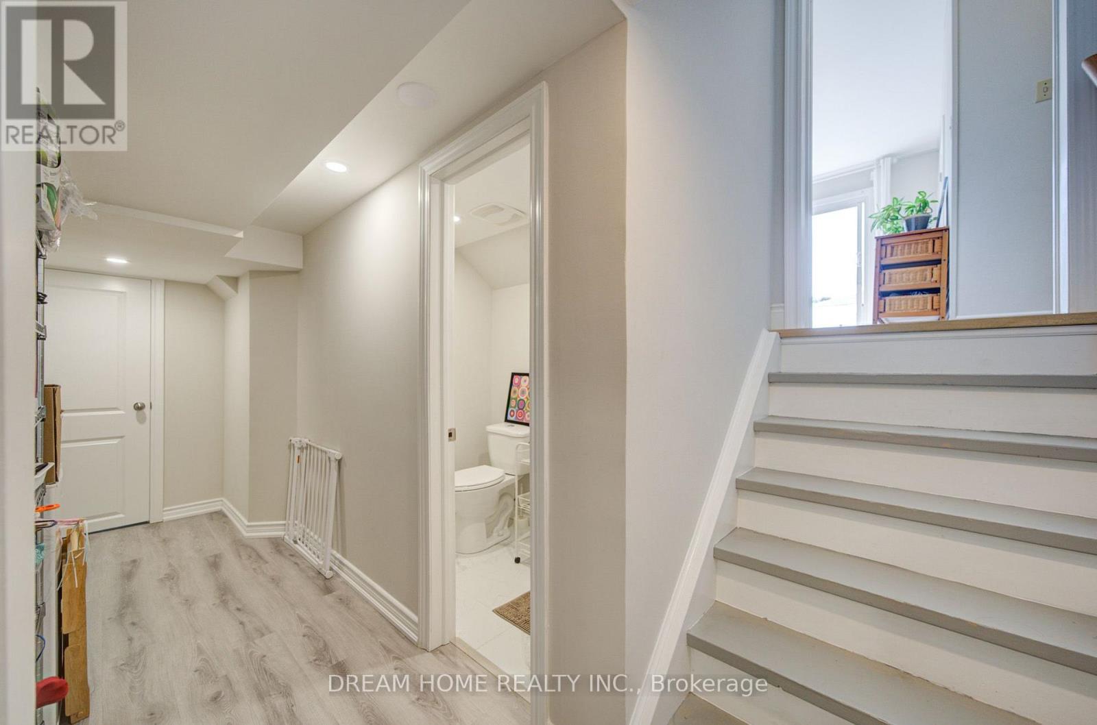 1323 Shamir Crescent, Mississauga, Ontario  L5C 1L2 - Photo 41 - W13645144