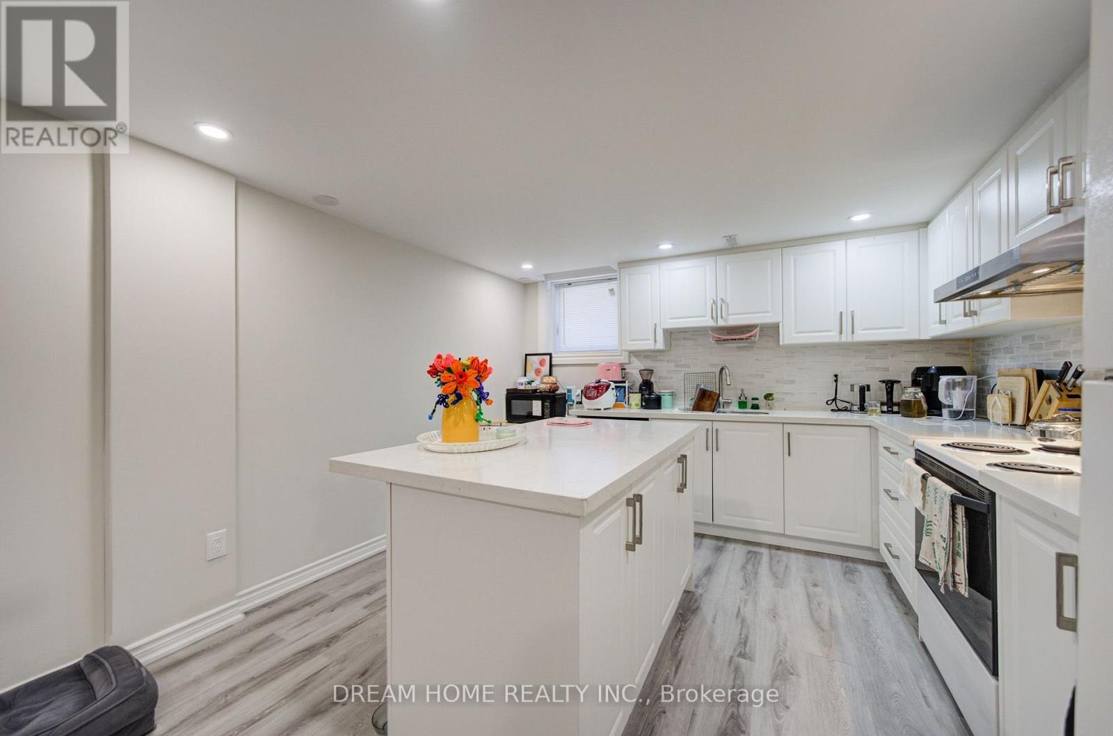 1323 Shamir Crescent, Mississauga, Ontario  L5C 1L2 - Photo 45 - W13645144