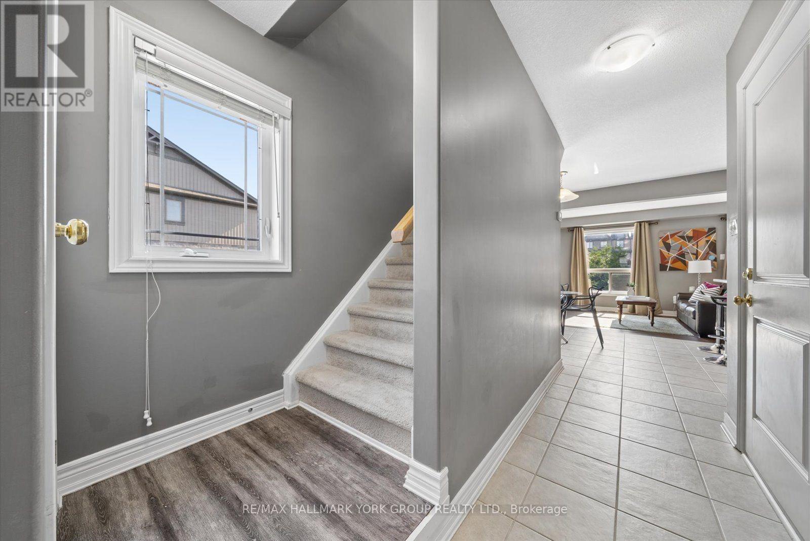 126 Parkinson Crescent, Orangeville, Ontario  L9W 6X3 - Photo 10 - W13645176