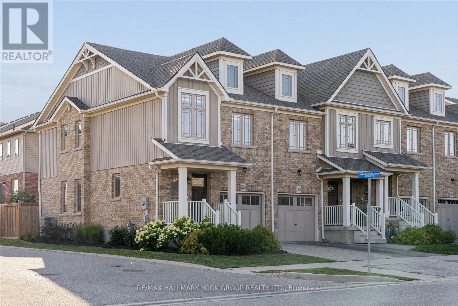 126 Parkinson Crescent, Orangeville, Ontario  L9W 6X3 - Photo 3 - W13645176