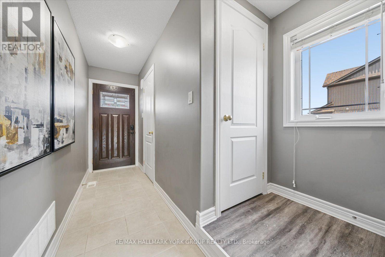 126 Parkinson Crescent, Orangeville, Ontario  L9W 6X3 - Photo 9 - W13645176