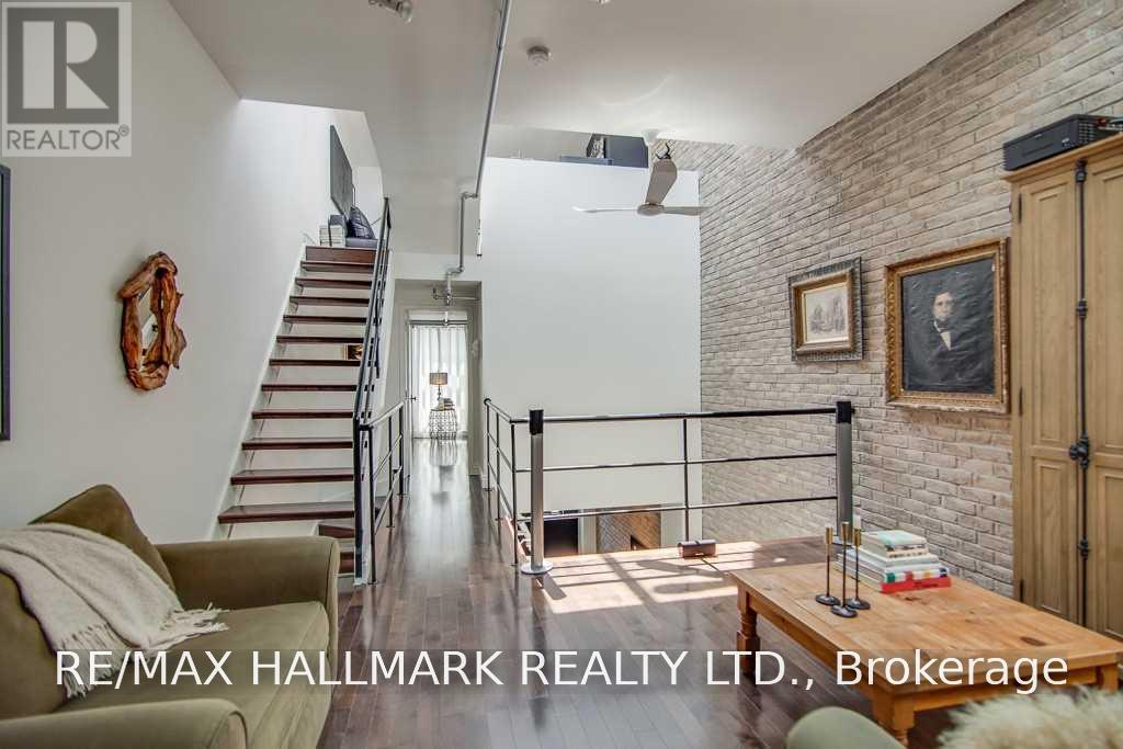 7 - 6 Bartlett Avenue, Toronto, Ontario  M6H 3E8 - Photo 11 - W13645204