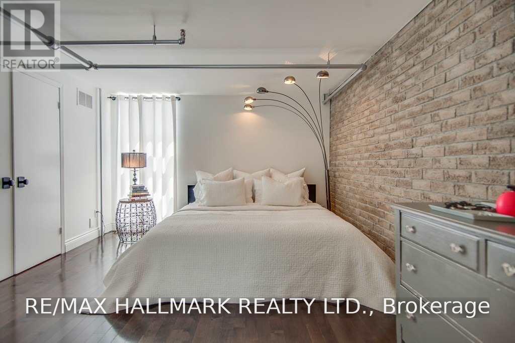 7 - 6 Bartlett Avenue, Toronto, Ontario  M6H 3E8 - Photo 12 - W13645204
