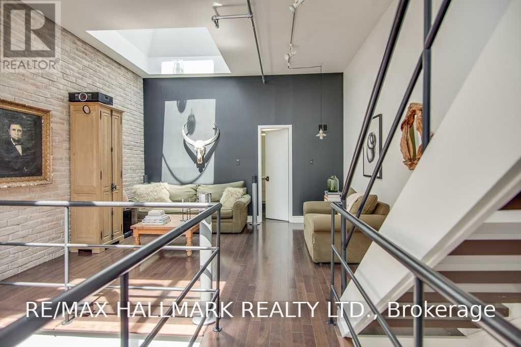 7 - 6 Bartlett Avenue, Toronto, Ontario  M6H 3E8 - Photo 9 - W13645204