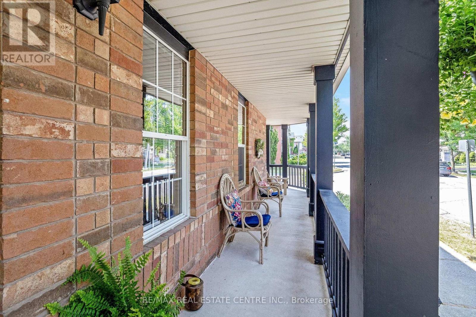 619 Porter Way, Milton, Ontario  L9T 5V9 - Photo 6 - W13645208