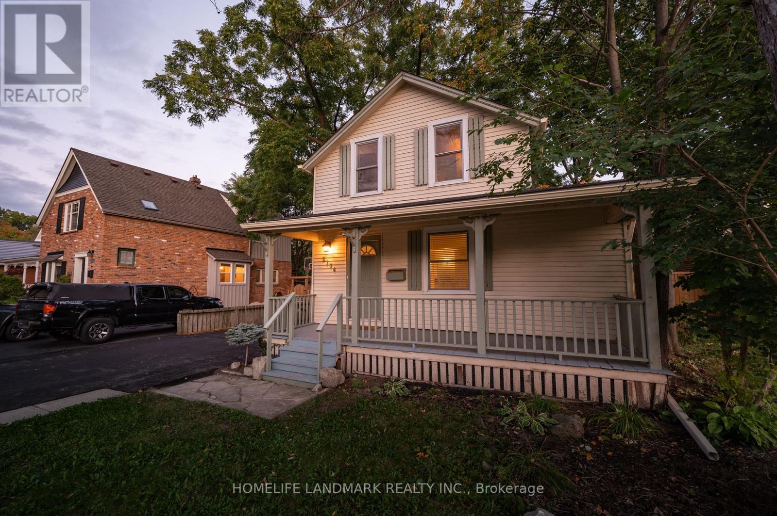 2174 New Street, Burlington, Ontario  L7R 1H8 - Photo 3 - W13645212