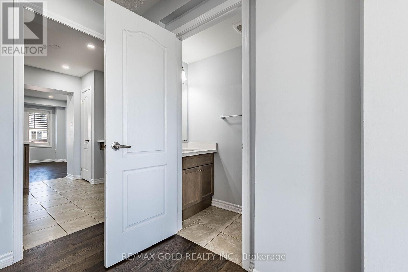 98 Bannister Crescent, Brampton, Ontario  L7A 4H4 - Photo 16 - W13645244