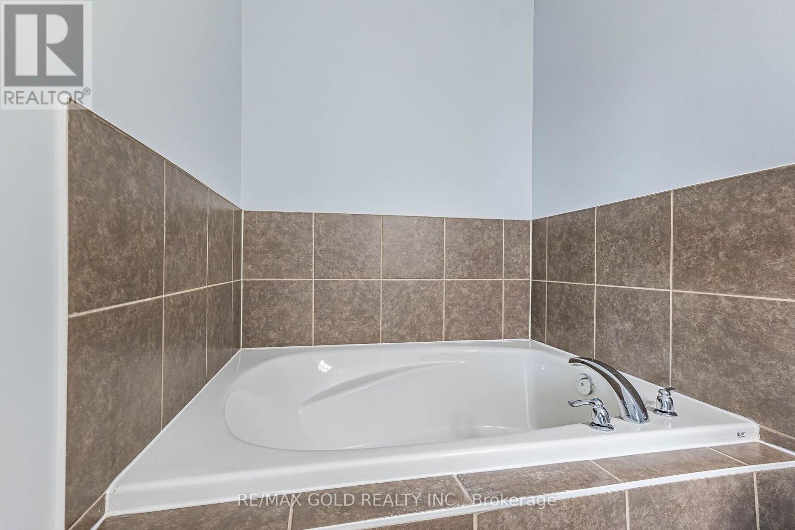 98 Bannister Crescent, Brampton, Ontario  L7A 4H4 - Photo 38 - W13645244
