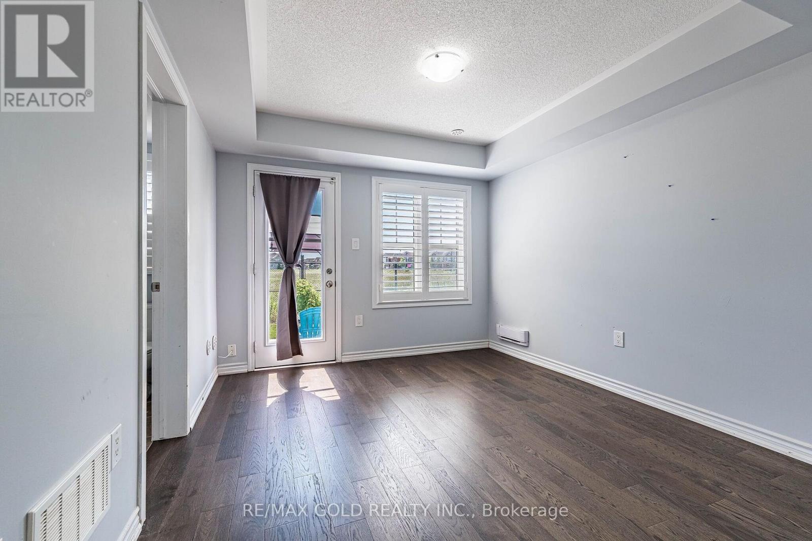 98 Bannister Crescent, Brampton, Ontario  L7A 4H4 - Photo 6 - W13645244