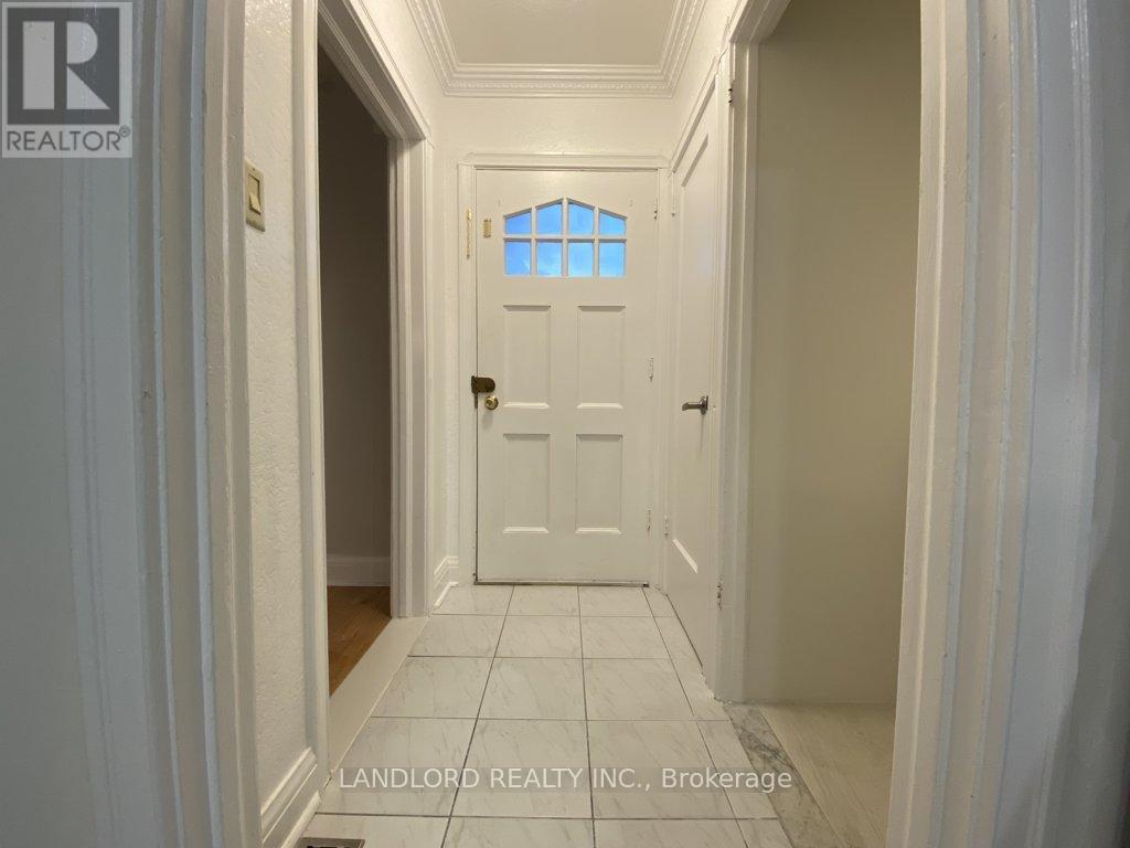 Main - 92 Holwood Avenue, Toronto, Ontario  M6M 1P6 - Photo 2 - W13645278