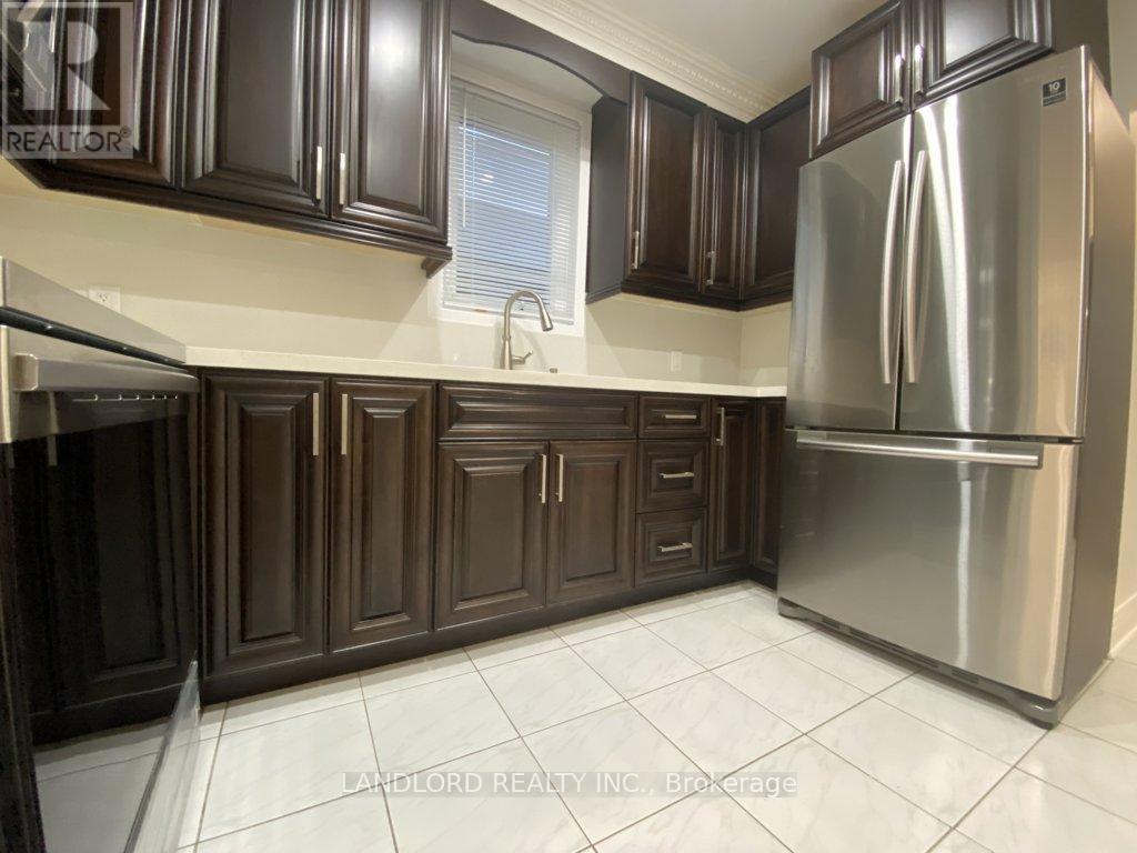 Main - 92 Holwood Avenue, Toronto, Ontario  M6M 1P6 - Photo 4 - W13645278