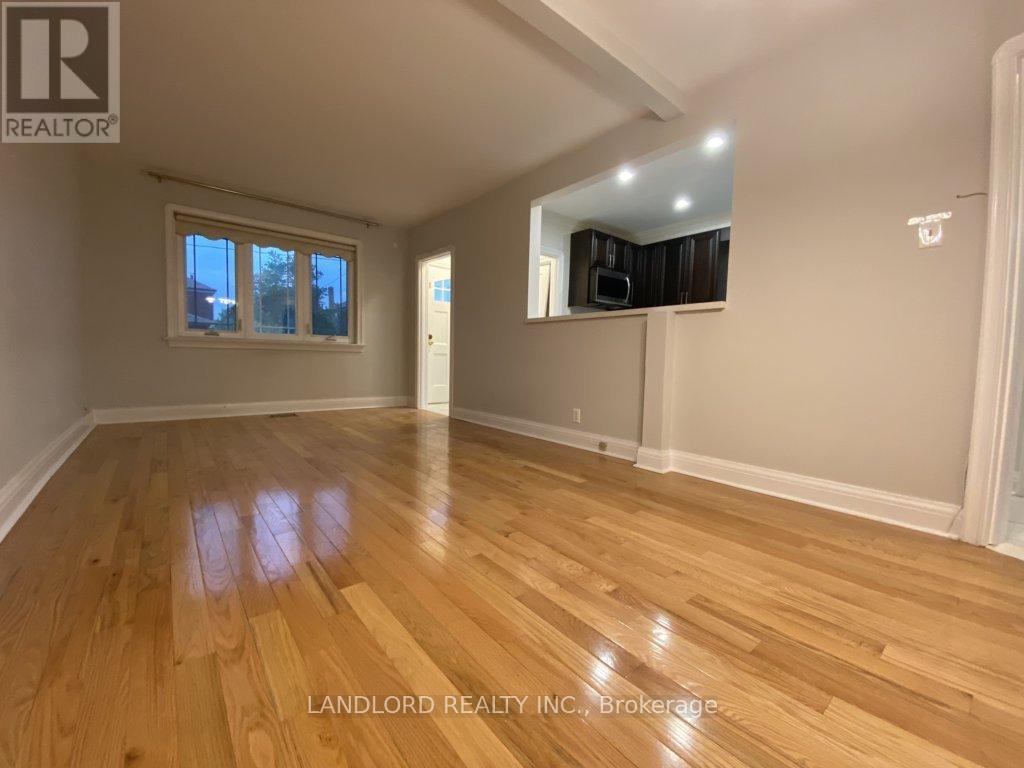 Main - 92 Holwood Avenue, Toronto, Ontario  M6M 1P6 - Photo 8 - W13645278