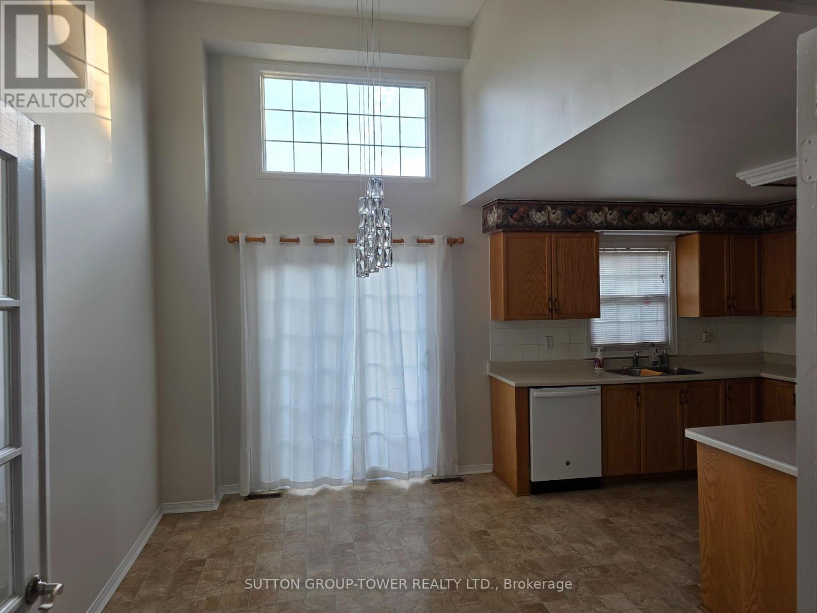 9 - 9 Stornwood Court, Brampton, Ontario  L6W 4H5 - Photo 7 - W13640508