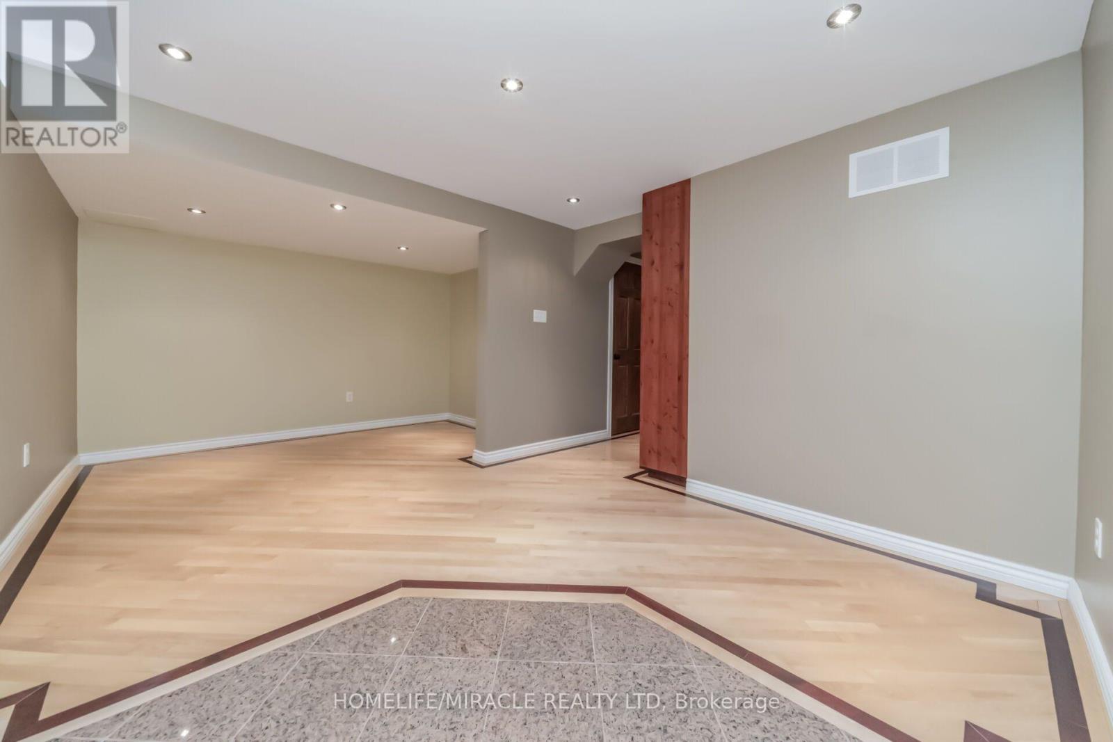 257 Gatwick Drive, Oakville, Ontario  L6H 7K3 - Photo 40 - W13644028