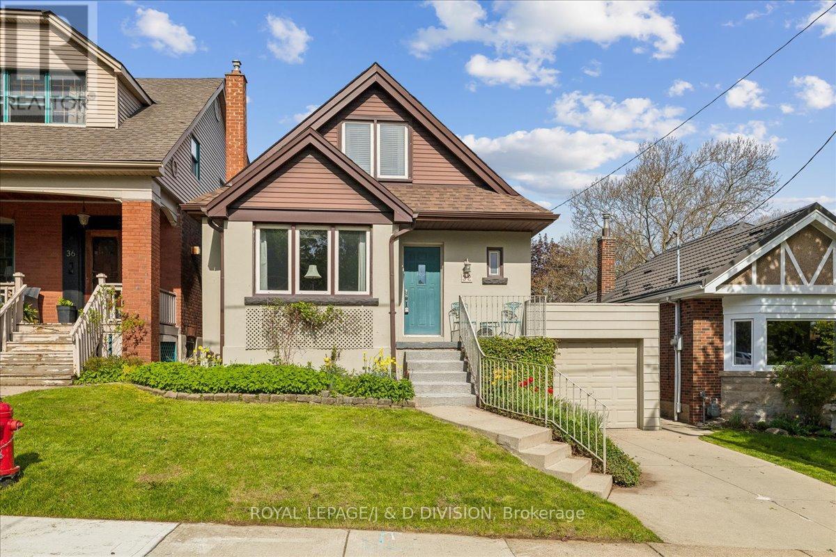 32 MILES COURT, Hamilton, Ontario