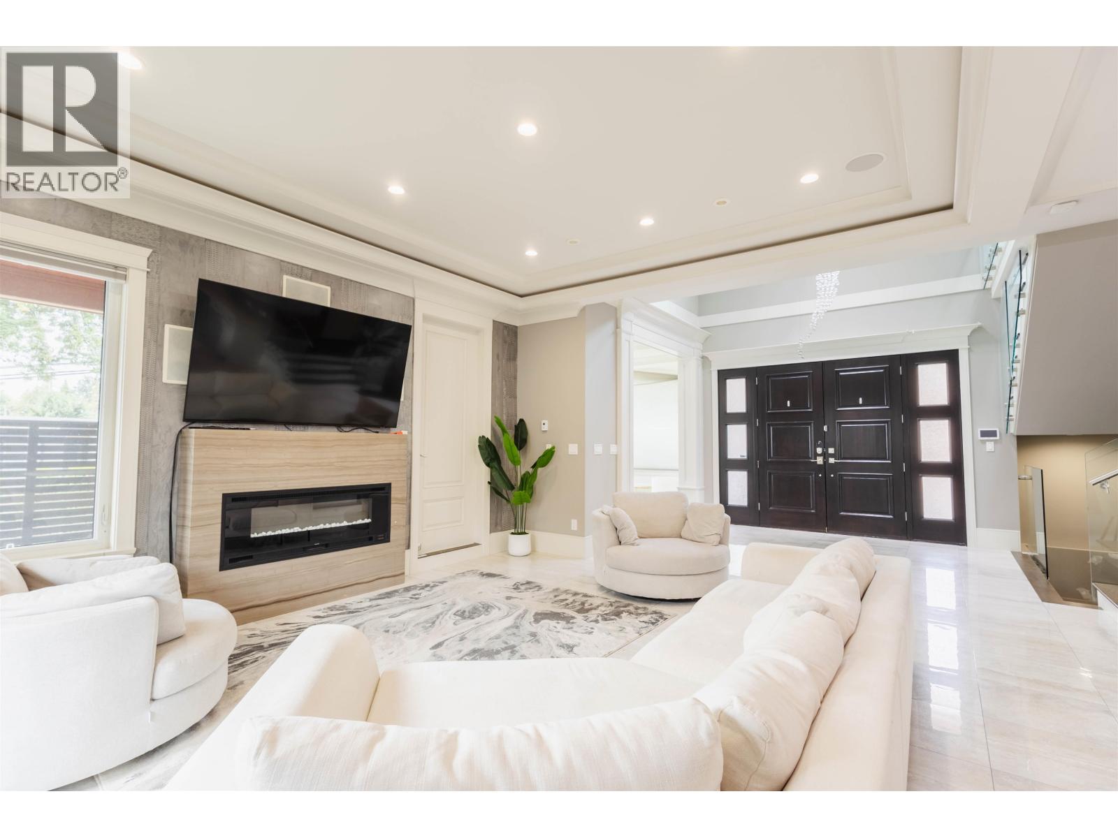 5208 Carson Street, Burnaby, British Columbia  V5J 2Z2 - Photo 4 - R3152521
