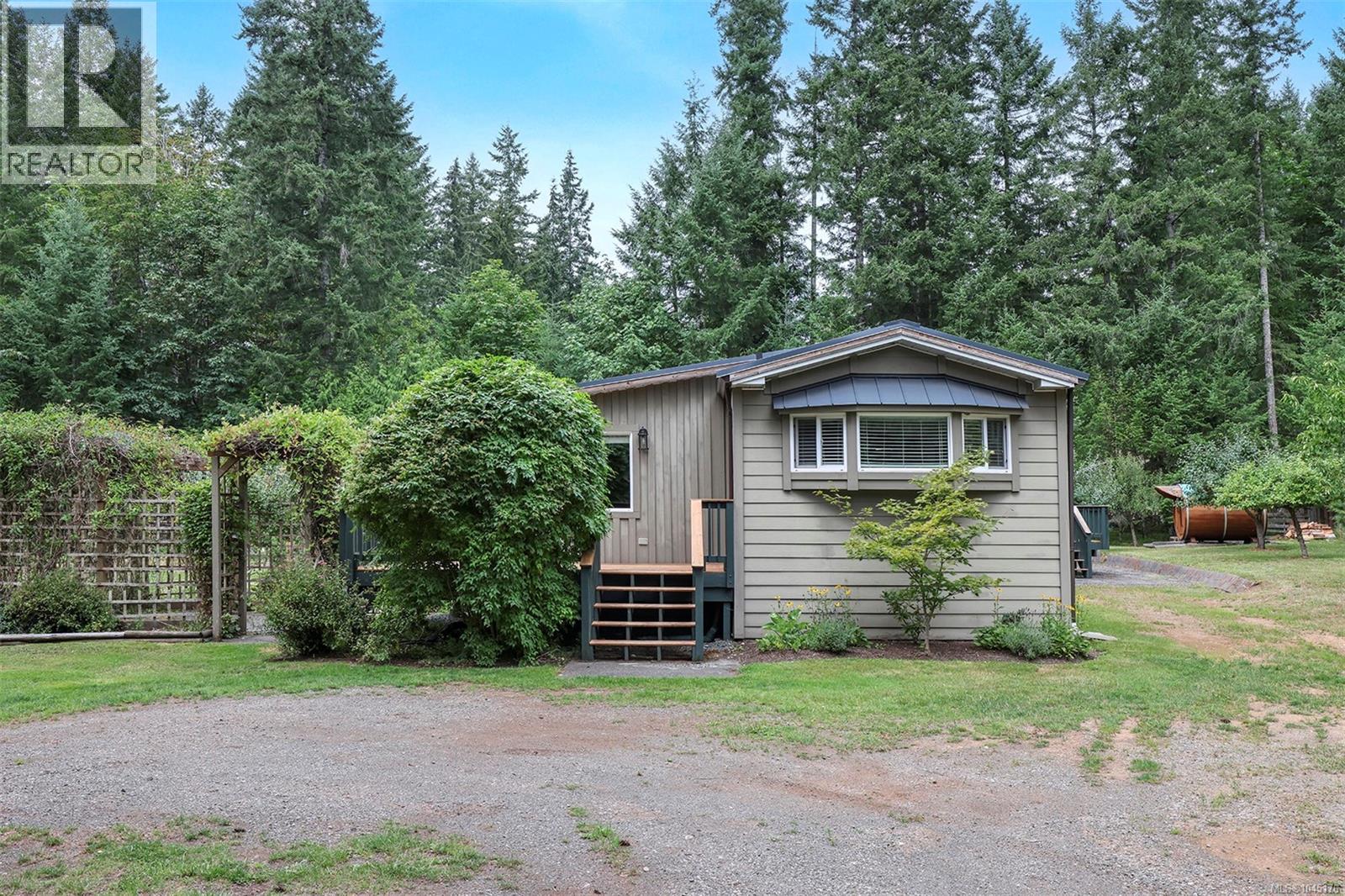 3713 James Cres, Black Creek, British Columbia  V9J 1E9 - Photo 12 - 1045176