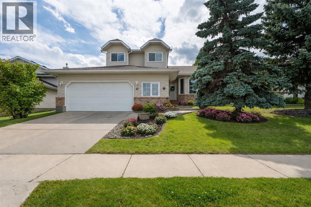 43 Westridge Drive, Okotoks, Alberta  T1S 1N3 - Photo 1 - A2314395