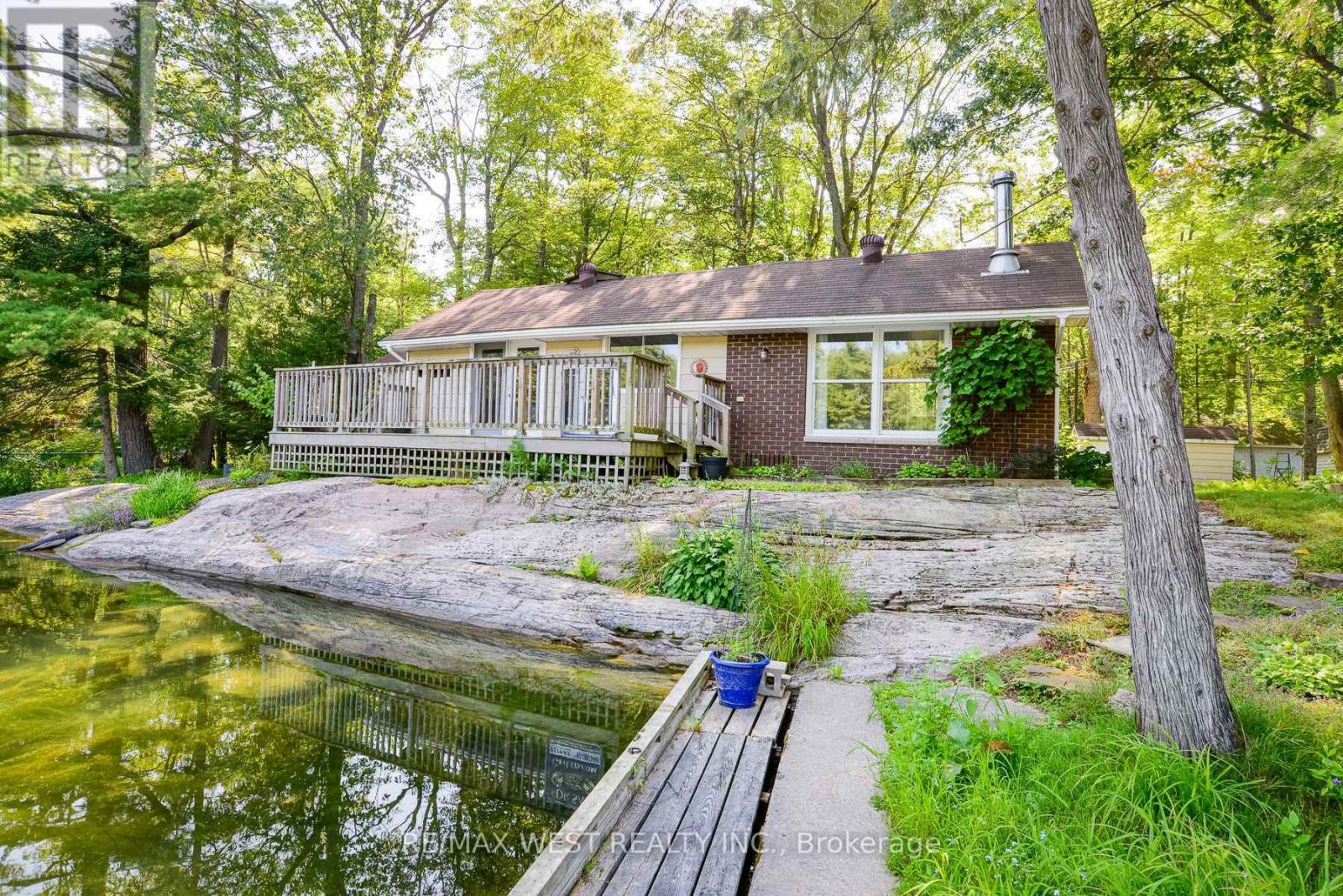 8060 Oakridge Drive, Ramara, Ontario  L0K 2B0 - Photo 2 - S13500852