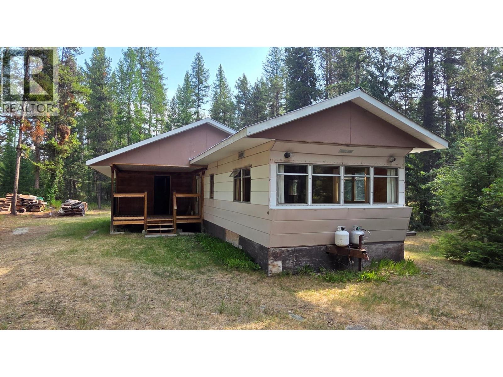 8025 Sorensen Road, Kimberley, British Columbia V1A 3M3 - Photo 1 - 10388956