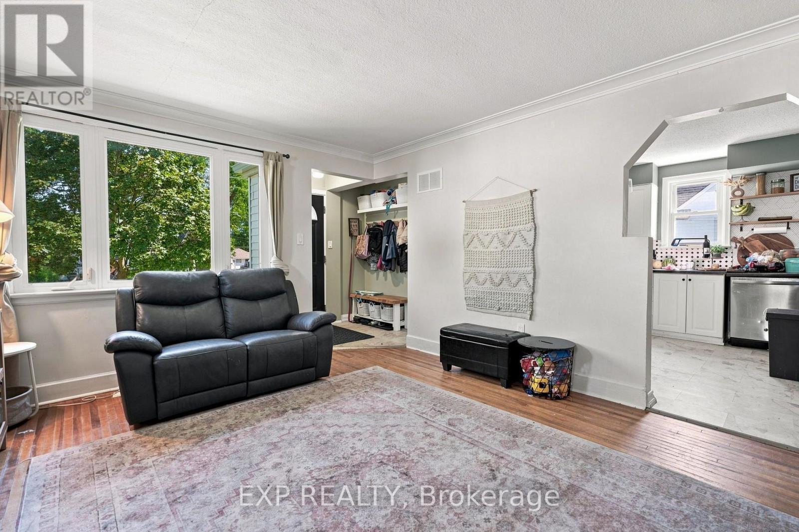 6 Cedardale Avenue, St. Catharines, Ontario  L2P 1A9 - Photo 7 - X13436206