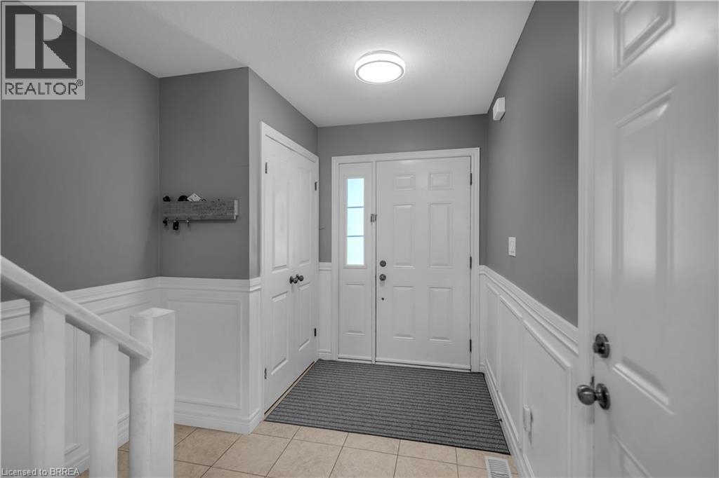 49 Banks Street, Brantford, Ontario  N3T 0H6 - Photo 4 - 40852859