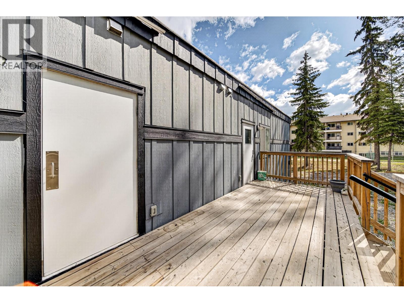 2100 Balmer Drive, Elkford, British Columbia  V0B 1H0 - Photo 27 - 10387712