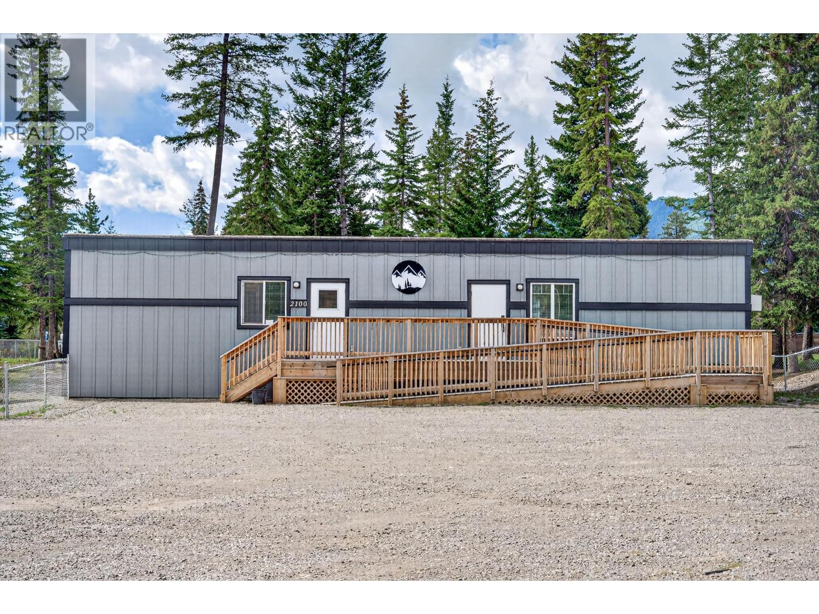 2100 Balmer Drive, Elkford, British Columbia