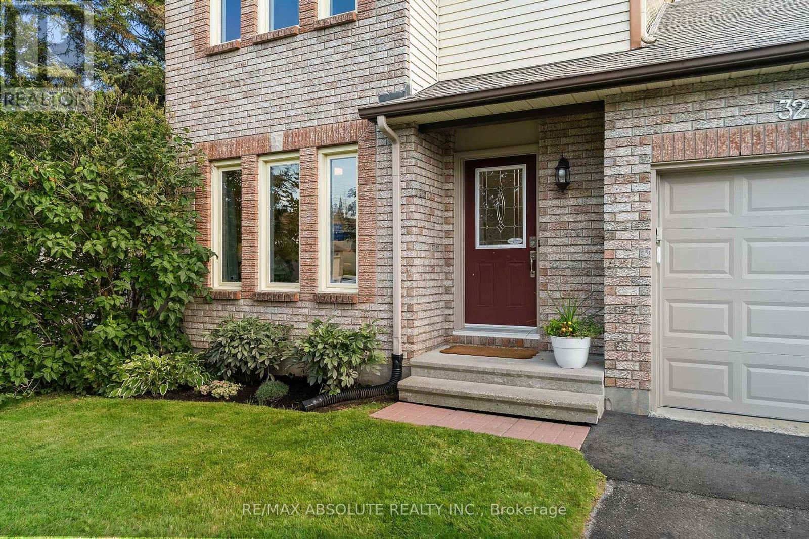 32 Greer Street, Ottawa, Ontario  K2S 1H7 - Photo 2 - X13645396