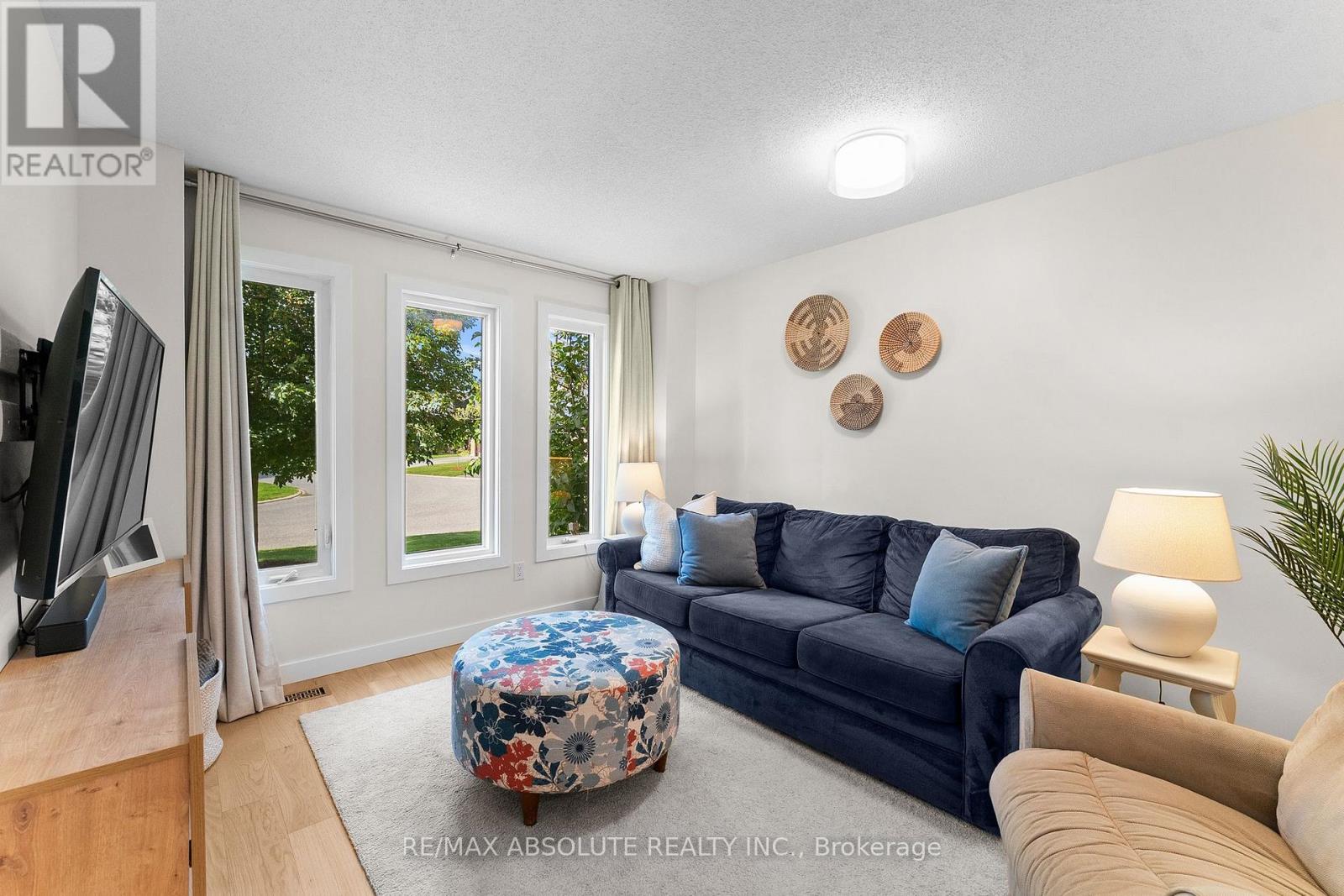 32 Greer Street, Ottawa, Ontario  K2S 1H7 - Photo 4 - X13645396
