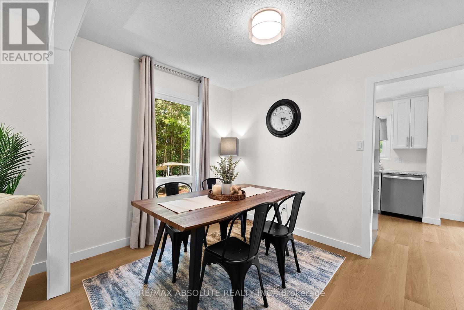 32 Greer Street, Ottawa, Ontario  K2S 1H7 - Photo 5 - X13645396