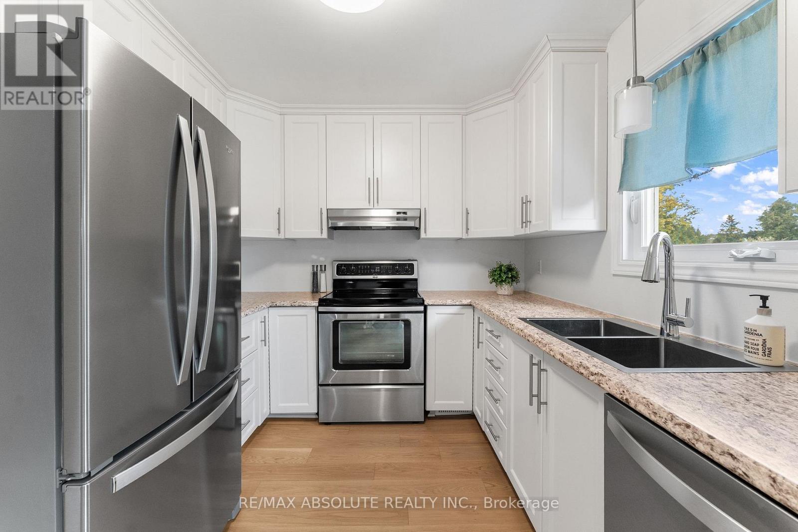 32 Greer Street, Ottawa, Ontario  K2S 1H7 - Photo 7 - X13645396