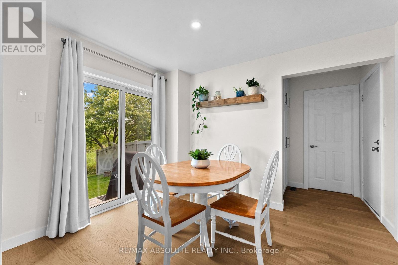 32 Greer Street, Ottawa, Ontario  K2S 1H7 - Photo 8 - X13645396